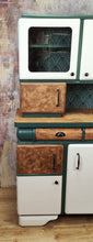 Load image into Gallery viewer, 1250 Buffetschrank Retro - Creme / Dunkelgrün