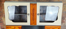 Load image into Gallery viewer, 1255 Buffetschrank Retro - Rauchblau/ Creme