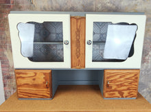 Load image into Gallery viewer, 1255 Buffetschrank Retro - Rauchblau/ Creme