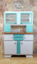 Load image into Gallery viewer, 1235 Buffetschrank Retro - Türkise / Pastell
