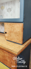 Load image into Gallery viewer, 1241 Buffetschrank Retro - Rauchblau / Orange und Gelb