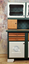 Load image into Gallery viewer, 1245 Buffetschrank Retro - Creme / Dunkelgrün