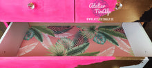 Load image into Gallery viewer, 1253 Sideboard / Kommode Neonpink, Gold mit Streifen