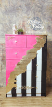 Load image into Gallery viewer, 1253 Sideboard / Kommode Neonpink, Gold mit Streifen