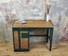 Load image into Gallery viewer, 1271 - Retro Schreibtisch - Mid Century - Grün / Gold / Holz