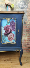 Load image into Gallery viewer, 1268 Sideboard / Kommode Chippendale Rosen