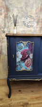 Load image into Gallery viewer, 1268 Sideboard / Kommode Chippendale Rosen