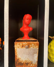 Load image into Gallery viewer, Daydream Apothecary - Kreidefarbe mit Tonanteilen - Mom's Night Out - Neonrot