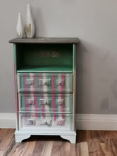 Load image into Gallery viewer, Dixie Belle Kreidefarbe in Kudzu (natürliches Grün)