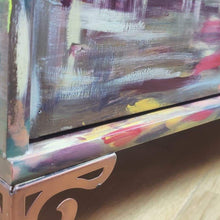 Load image into Gallery viewer, 1125 Kommode "Girls wanna have fun"