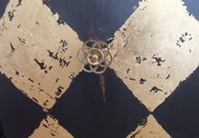 Load image into Gallery viewer, 0806 - Barschrank matt Schwarz mit Gold