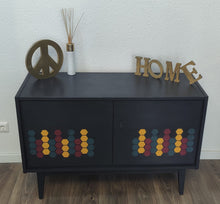 Load image into Gallery viewer, 1005 - Retrokommode mit geometrische Formen