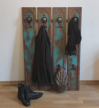 Load image into Gallery viewer, 1019 Garderobe