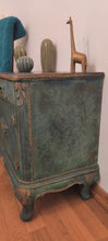 Load image into Gallery viewer, 1035 Kommode im Dschungellook
