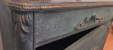 Load image into Gallery viewer, 1035 Kommode im Dschungellook