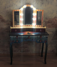 Load image into Gallery viewer, 1067 Schminktisch Meerjungfrau