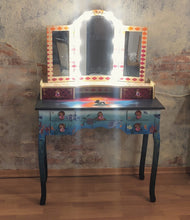 Load image into Gallery viewer, 1067 Schminktisch Meerjungfrau