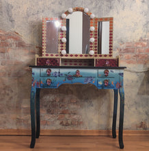 Load image into Gallery viewer, 1067 Schminktisch Meerjungfrau