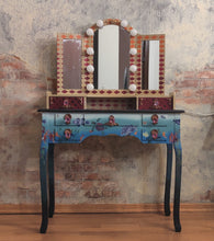 Load image into Gallery viewer, 1067 Schminktisch Meerjungfrau