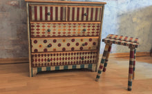 Load image into Gallery viewer, 1083 - Hocker Zirkusnostalgie