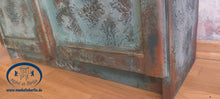 Lade das Bild in den Galerie-Viewer, 1111 Kommode Barock / Vintage