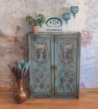 Load image into Gallery viewer, Dixie Belle Patina Paint mit echten Metallanteilen