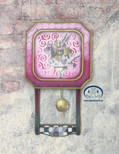 Load image into Gallery viewer, 1136 Wanduhr