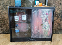 Load image into Gallery viewer, 1156 - Barschrank "Passion"