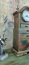 Load image into Gallery viewer, 1162 Standuhr handbemalt - nostalgisch