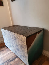 Load image into Gallery viewer, 0802 - Altberlinerkommode mit Farbverlauf