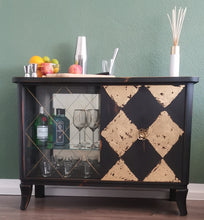 Load image into Gallery viewer, 0806 - Barschrank matt Schwarz mit Gold