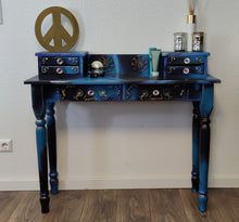 Load image into Gallery viewer, Dixie Belle Kreidefarbe in Peacock (Aquamarin)