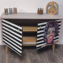 Load image into Gallery viewer, 1011 - Retrokommode "Bubblegum"