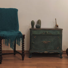 Load image into Gallery viewer, 1035 Kommode im Dschungellook
