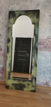 Load image into Gallery viewer, 1048 Antiker Spiegel im rustikalen Look