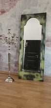 Load image into Gallery viewer, 1048 Antiker Spiegel im rustikalen Look