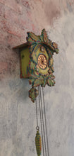 Load image into Gallery viewer, 1049 Kuckucksuhr im modernen Design