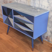 Load image into Gallery viewer, 1057 Retro - Kommode