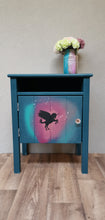 Load image into Gallery viewer, 1073 Nachttisch "Pegasus"