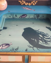 Load image into Gallery viewer, 1087 Schminktisch Meerjungfrau