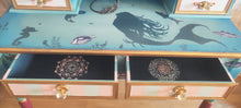 Load image into Gallery viewer, 1079 Schminktisch "Meerjungfrau"