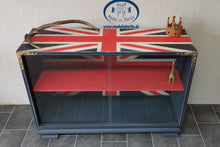 Lade das Bild in den Galerie-Viewer, 1113 Vintagekommode Union Jack