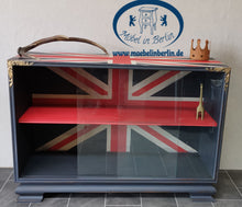 Lade das Bild in den Galerie-Viewer, 1113 Vintagekommode Union Jack