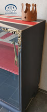 Lade das Bild in den Galerie-Viewer, 1113 Vintagekommode Union Jack