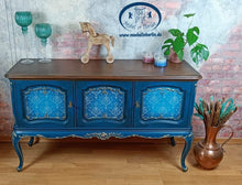 Load image into Gallery viewer, 1141 Chippendale Kommode mit Barock Muster