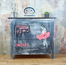 Load image into Gallery viewer, 1158 Kommode Street Art Dance
