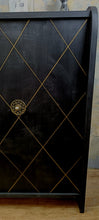 Load image into Gallery viewer, 1169 Barschrank in mattschwarz/gold
