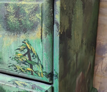 Load image into Gallery viewer, 1196- Kommode mit Landschaftsbild - handgemalt