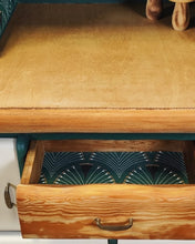 Load image into Gallery viewer, 1211 Buffetschrank Retro - Creme / Tannengrün