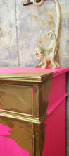 Load image into Gallery viewer, 1221 Sideboard / Kommode Neonpink, Gold und Streifen